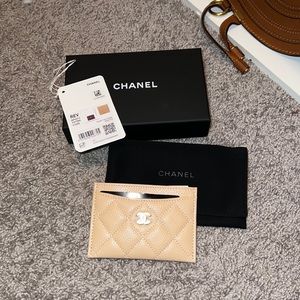 💯 Auth Chanel caviar card holder
